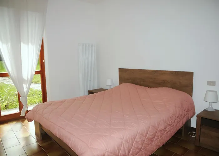 Lovingstresa3 Giardino Del Appartamento