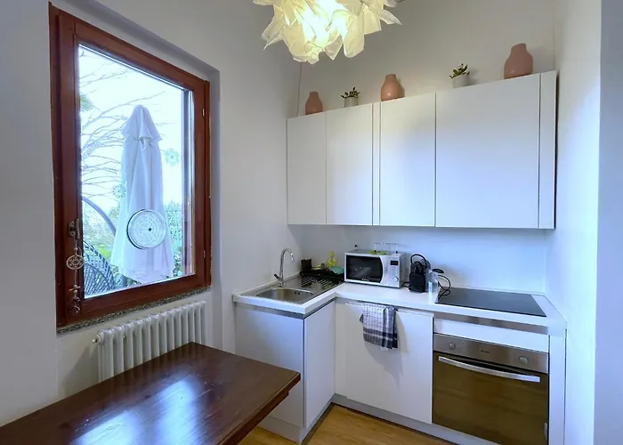 Appartamento Lovingstresa3 Giardino Del