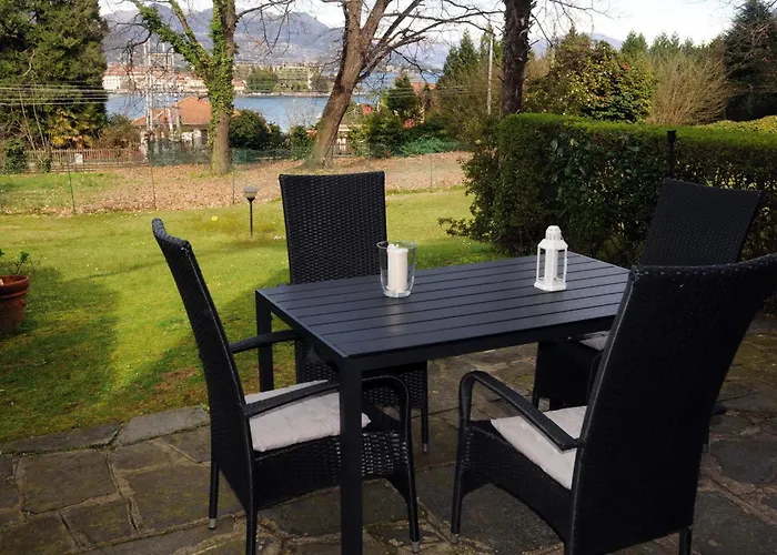 Appartamento Lovingstresa3 Giardino Del